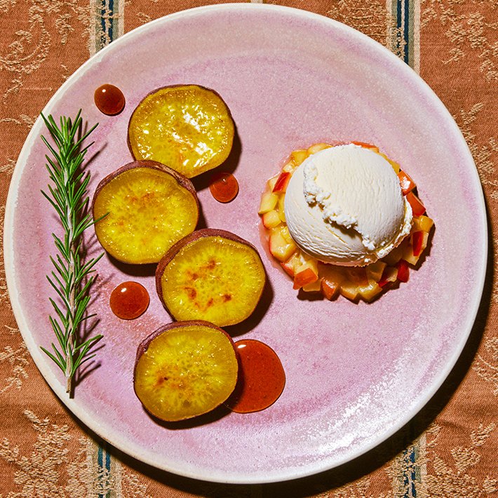 さつまいもとりんごのソテー　みたらし風